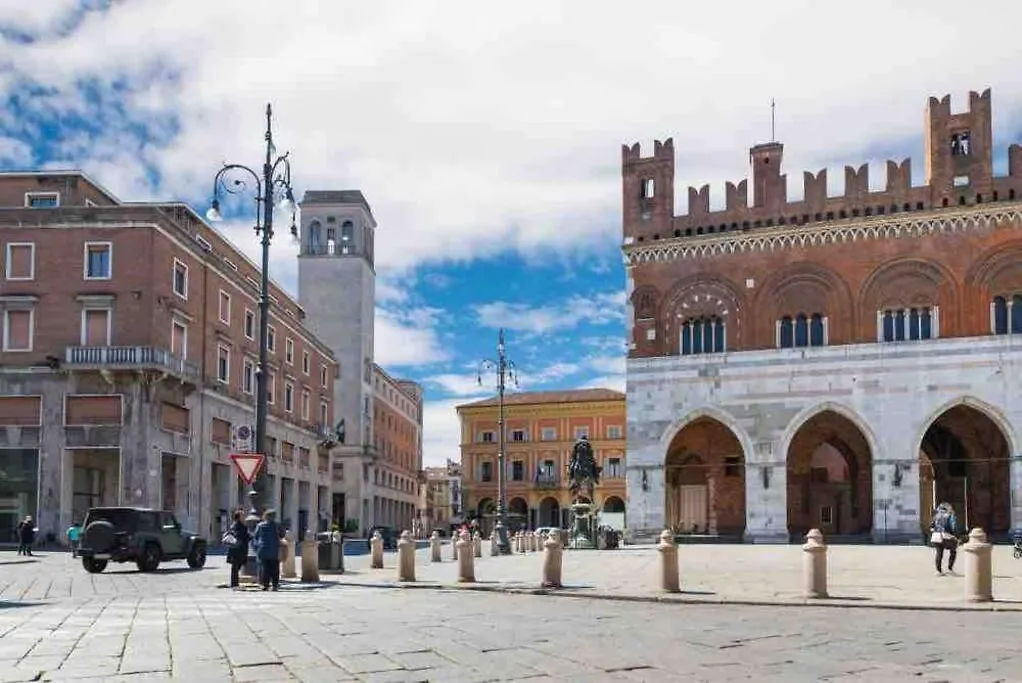 Mansarda Con Vista In Centro A Piacenza Apartment Italy