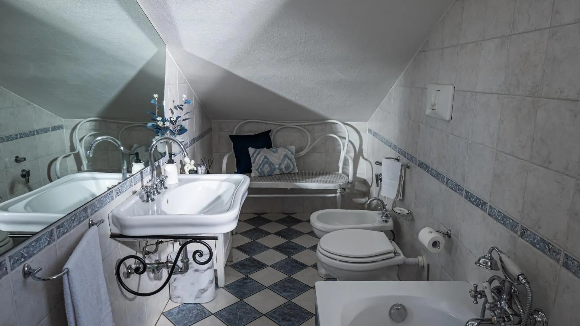 Attico Elegante Con Terrazza Panoramica, In Centro Apartment Piacenza Italy